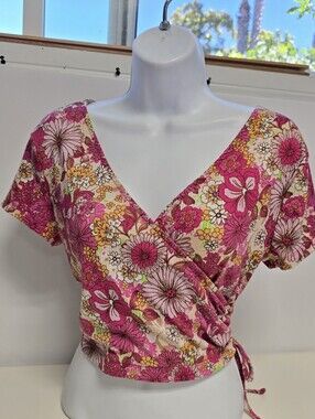 Ultra Flirt Cropped Wrap Floral women's Top Size Large